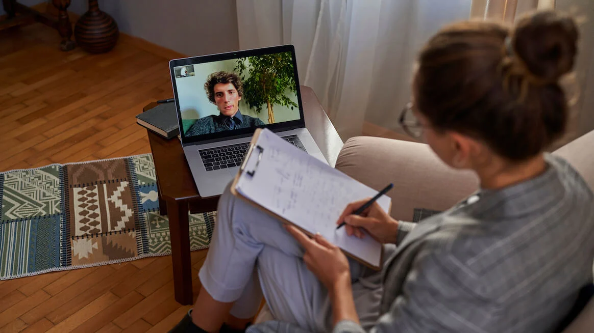 Why Love2Coach Stands Out in the World of Virtual Coaching